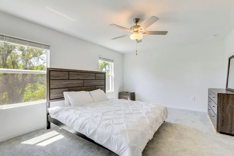 6 Mi to Apollo Beach: Townhome w/ Pool Access!