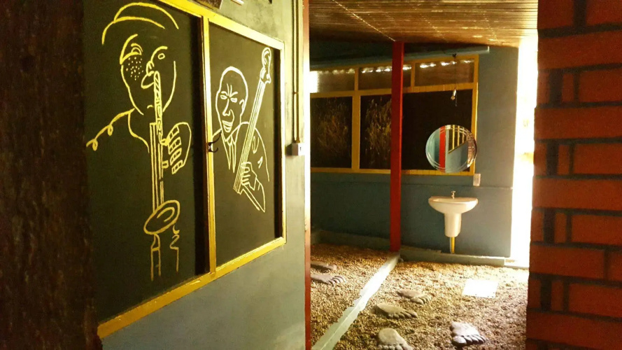 Super Hostel