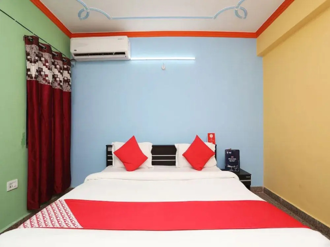 Oyo 23463 Ar Square