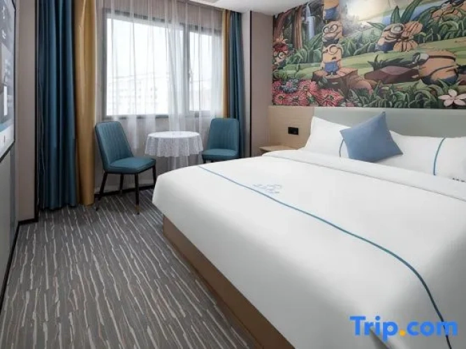 Deluxe Triple Suite