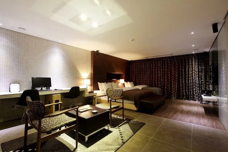 Uijeongbu La Tree Hotel
