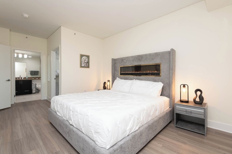 1 Bedroom Luxury Apartment with mountain view