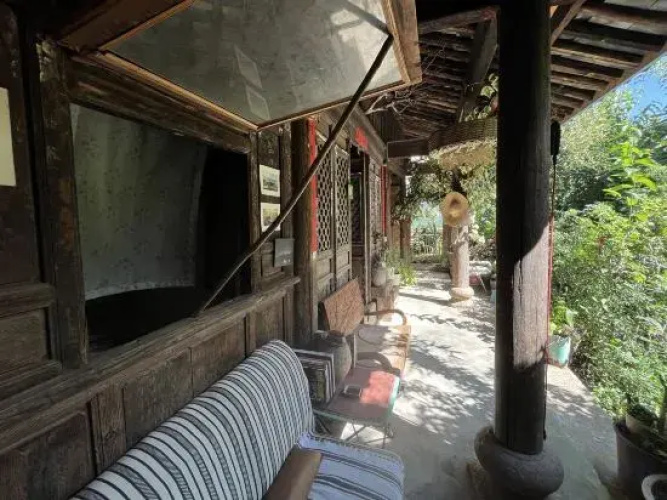 Up Air Guest house
