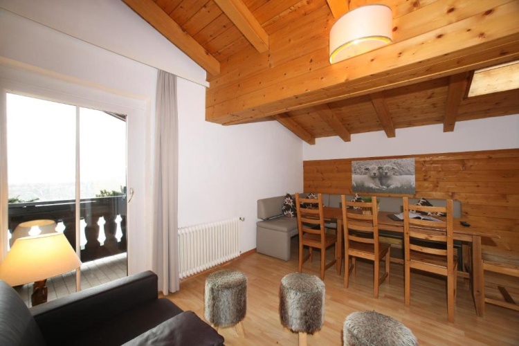 3 Bedrooms Penthouse Apartment