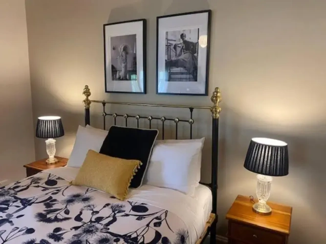 3 Bedrooms Cottage