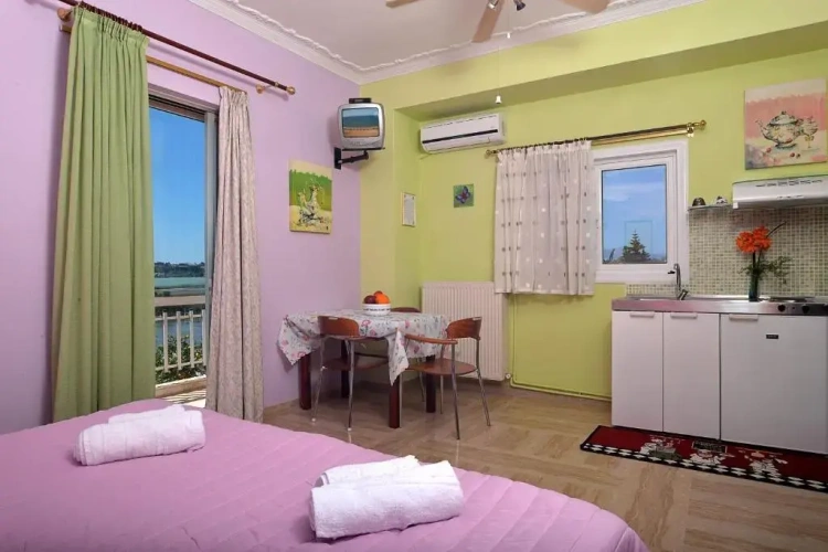 Studio with sea view