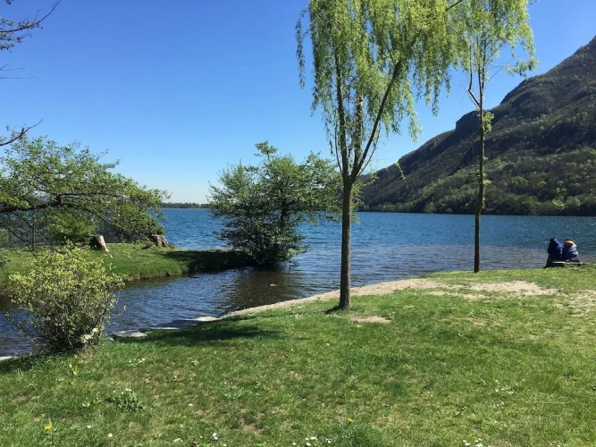 Standard Double room with balcony and with lake view