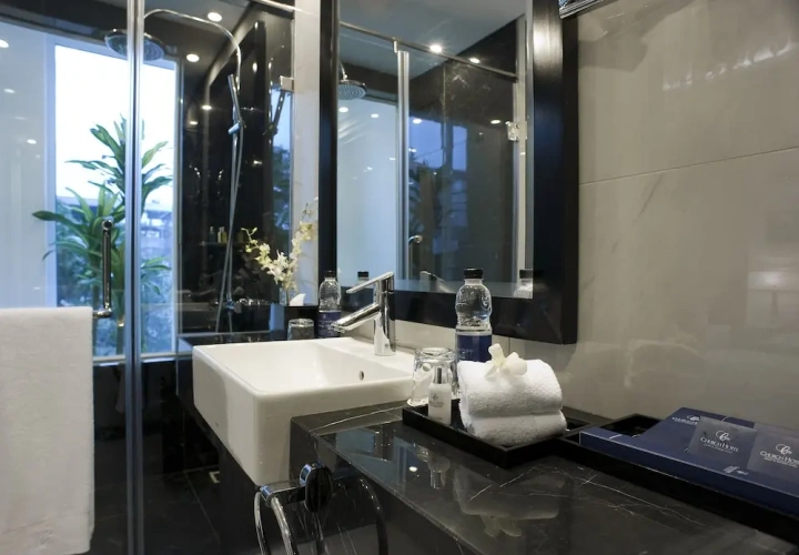 Standard Double room with city view