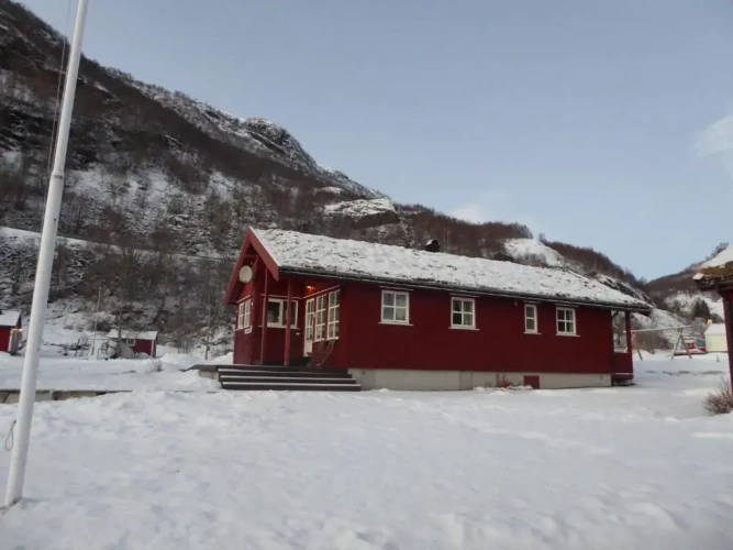 3 Bedrooms Cottage