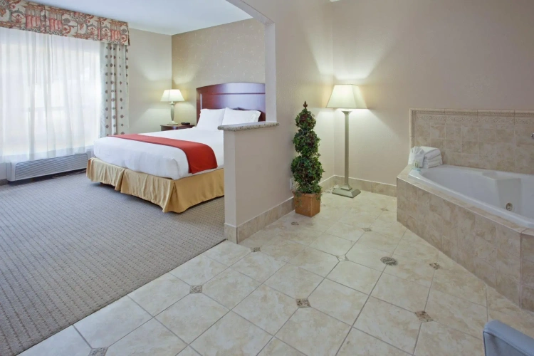 1 Bedroom Double Suite
