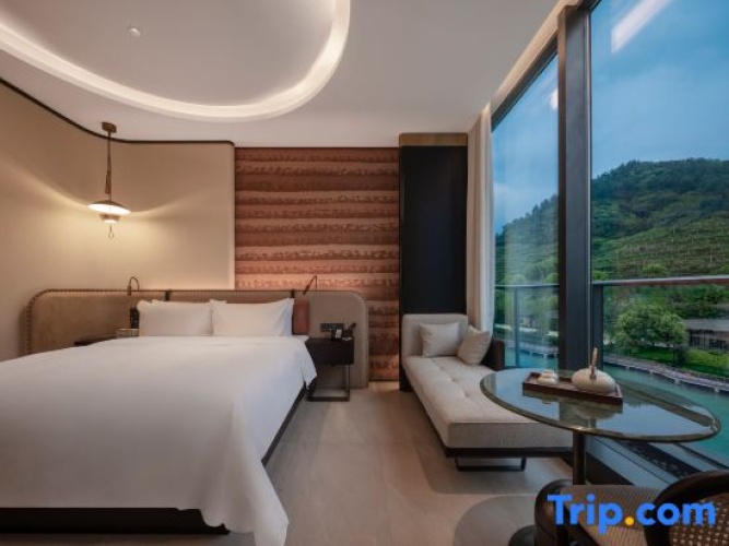 Deluxe Double room with lake view