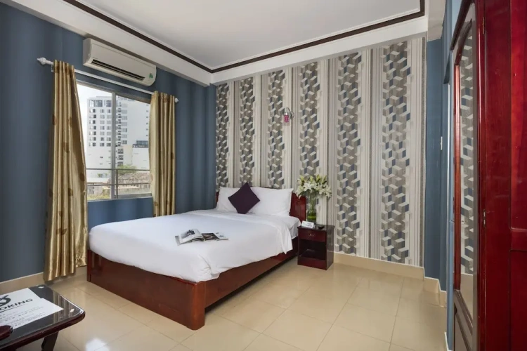 Deluxe Quadruple room with balcony and with sea view