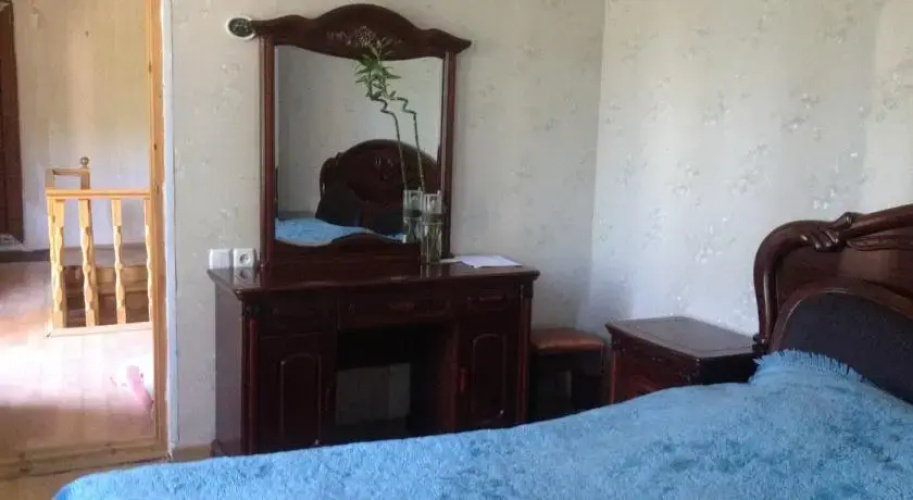 Nika Guest House
