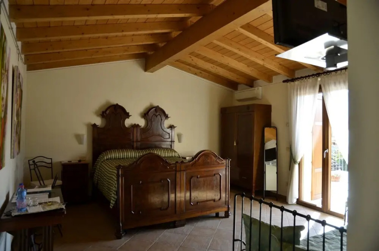 9 Muse Bed and Breakfast