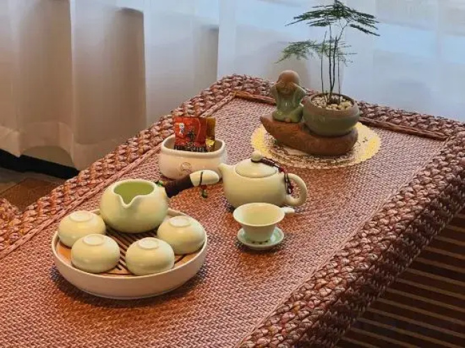 Qiling Ln Dongfang Hotel