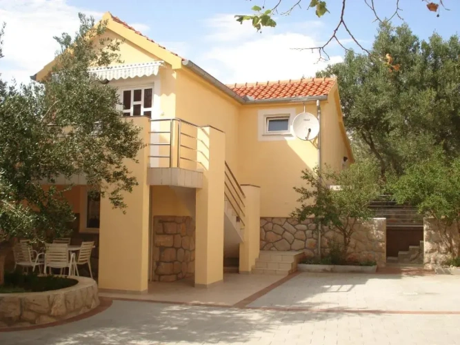 2 Bedrooms Suite