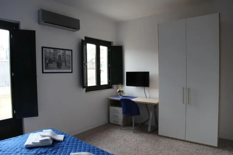 Apartment with balcony