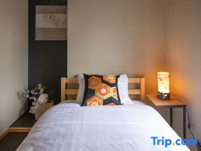 4 Bedrooms Cottage