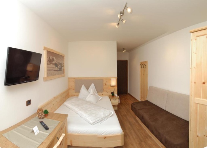 Deluxe Single room