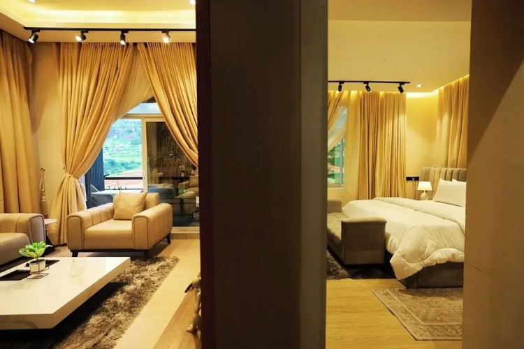 Apartment by Cyrus