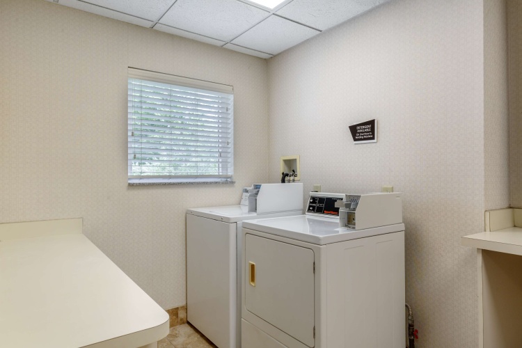 Best Western Plus New England Inn & Suites photo 28