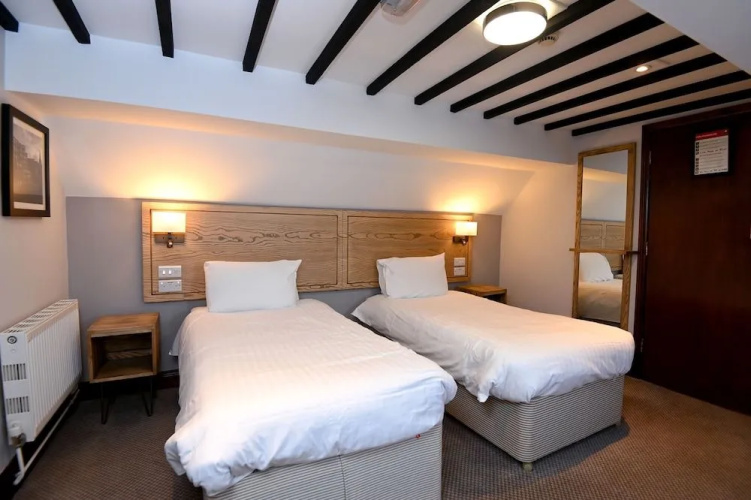 Swan, Thatcham by Marston’s Inns