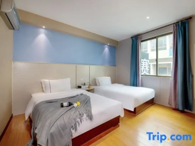 1 Bedroom Business Double Suite