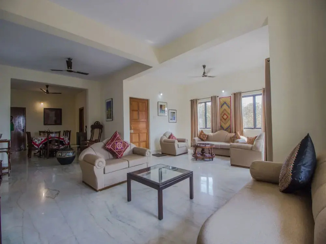 OYO 11351 Home 4BHK Miramar Beach