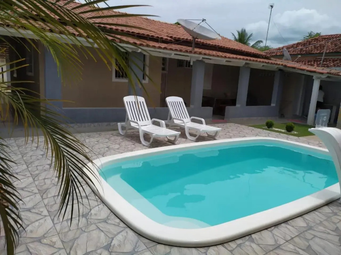 CASA COM PISCINA no CENTRO