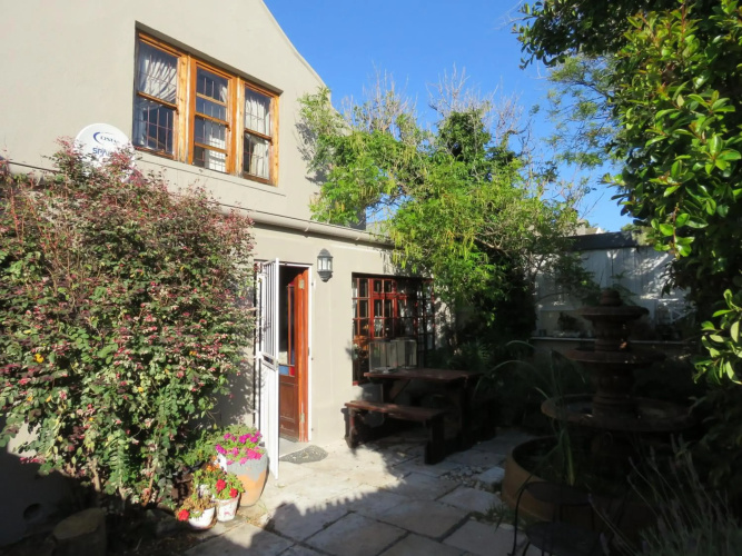 Winelands beach cottage