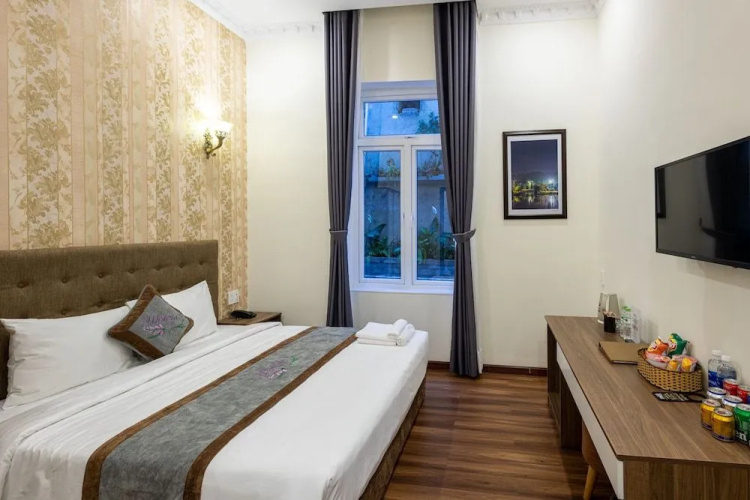 Wisteria Hotel