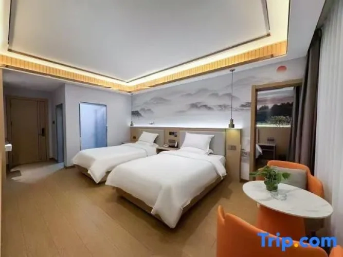2 Bedrooms Standard Quadruple Family room