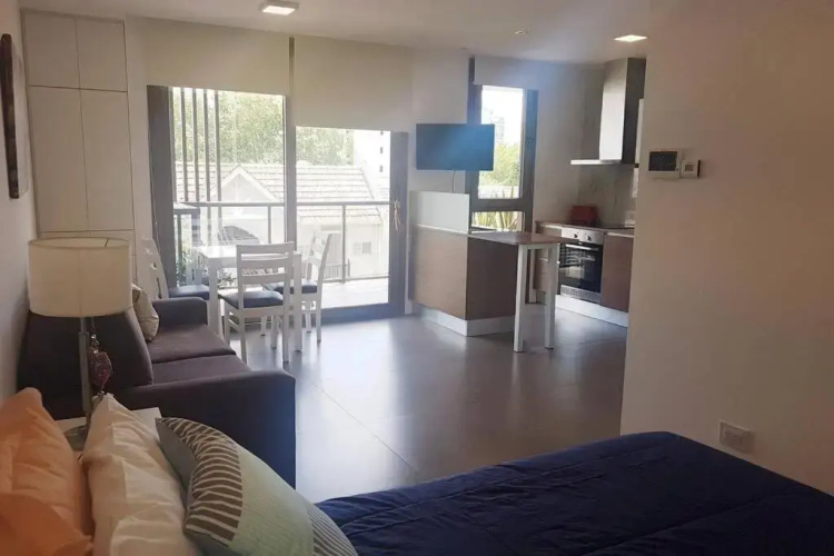 EXCELENTE y completisimo monoambiente con cochera