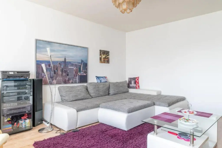 Id 5546 - Private Apartment