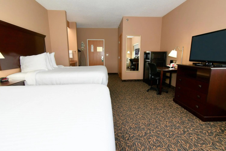 Cobblestone Inn & Suites - Denison Majestic Hills