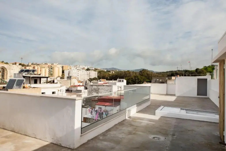 7 - LA GUARIDA DE TARIFA - Bajo A