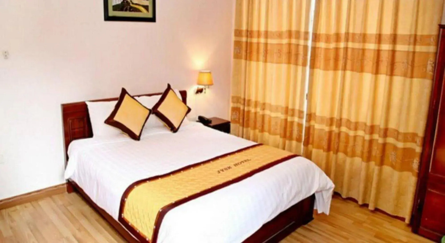 Phong Nha Hotel Hue