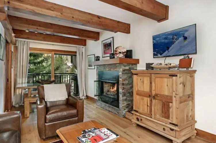 1 Bedroom Condo