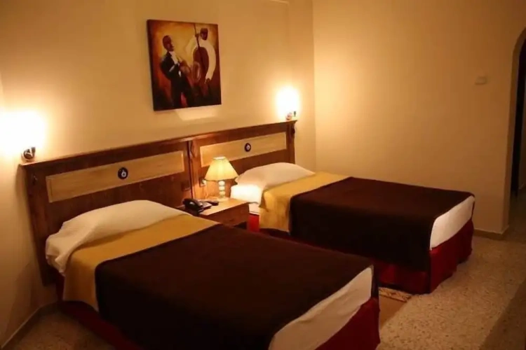Standard Twin room with balcony