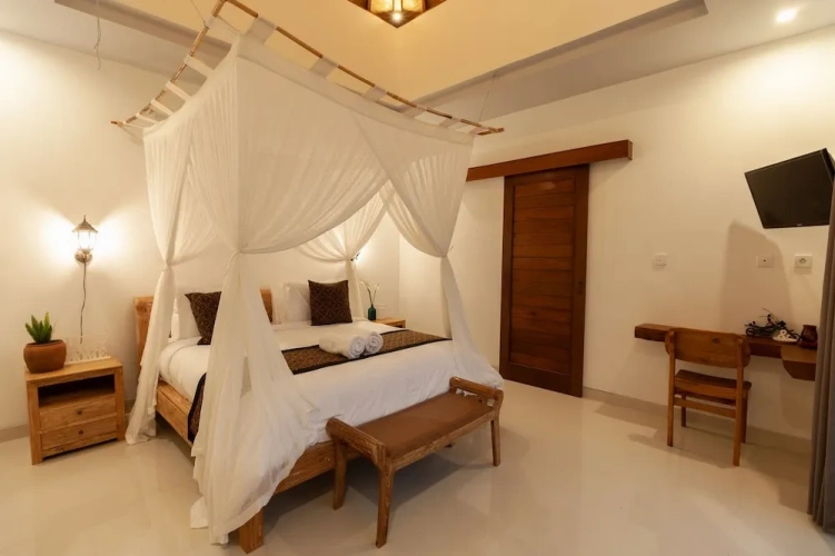4 Bedrooms Villa