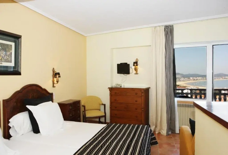 Standard Double room with balcony and with sea view