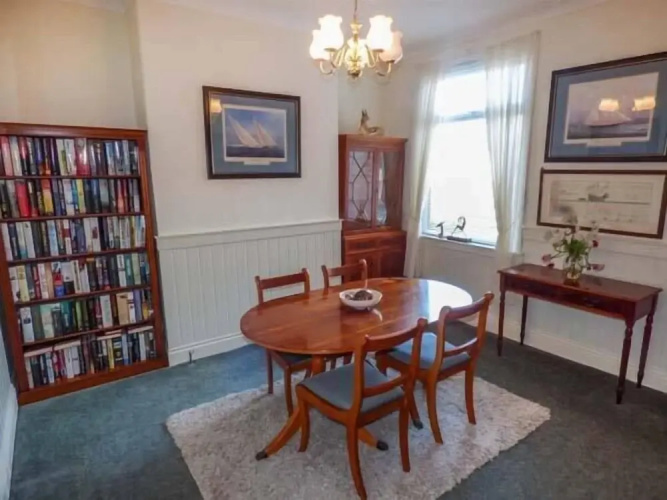 31 Elmville Avenue