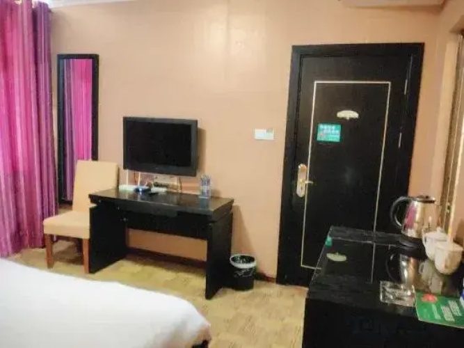 Sunshine Holiday Hotel