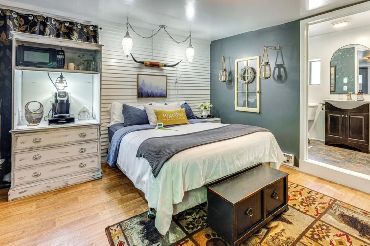 Guest rooms