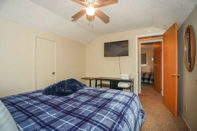 Maple Hill Lodge