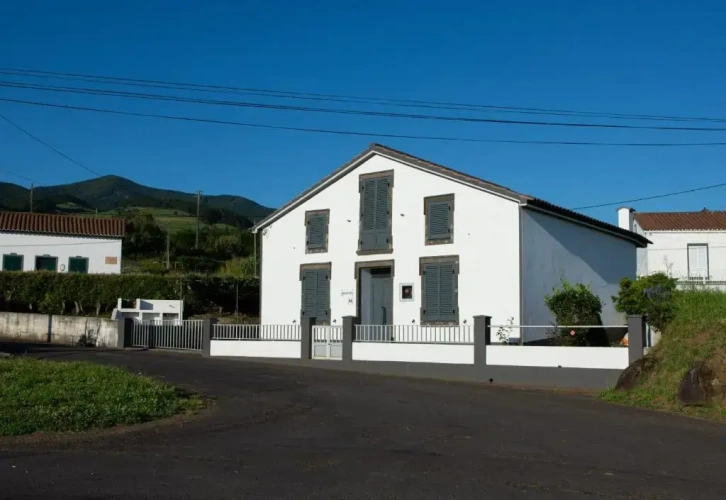 2 Bedrooms Cottage