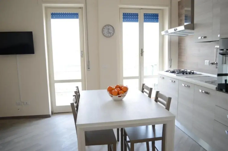 2 Bedrooms Apartment