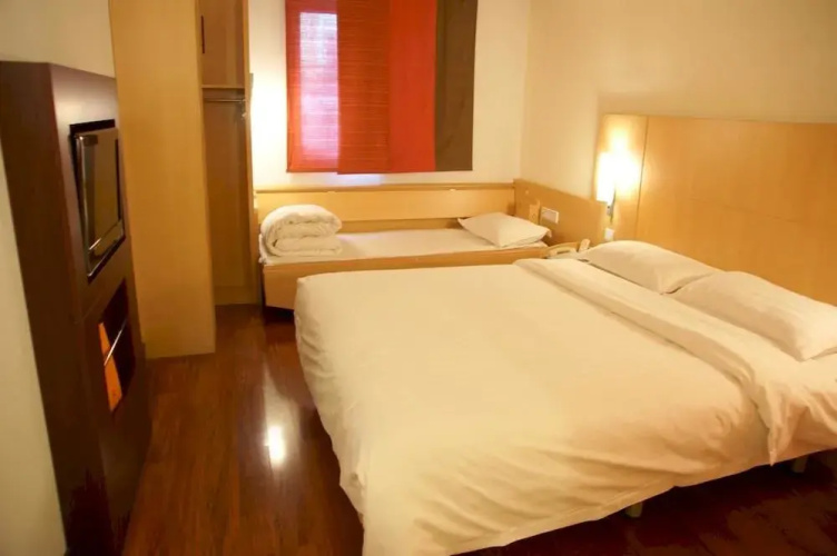 Zhenjiang Ibis Hotel