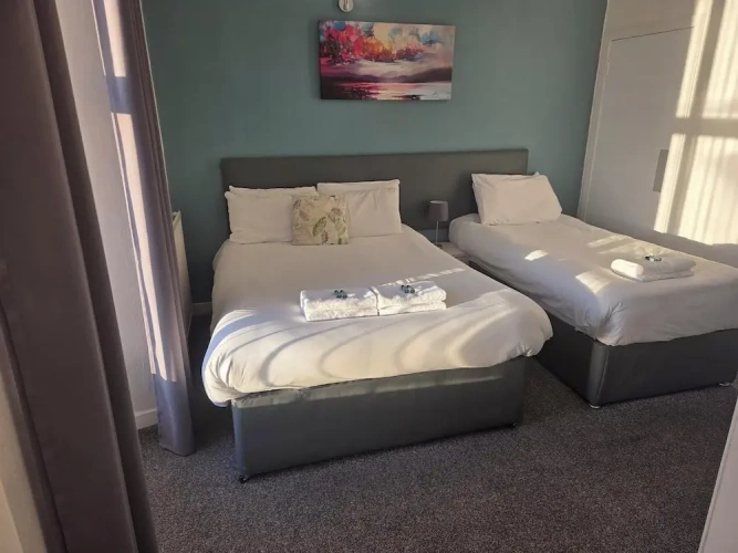 Standard Triple room