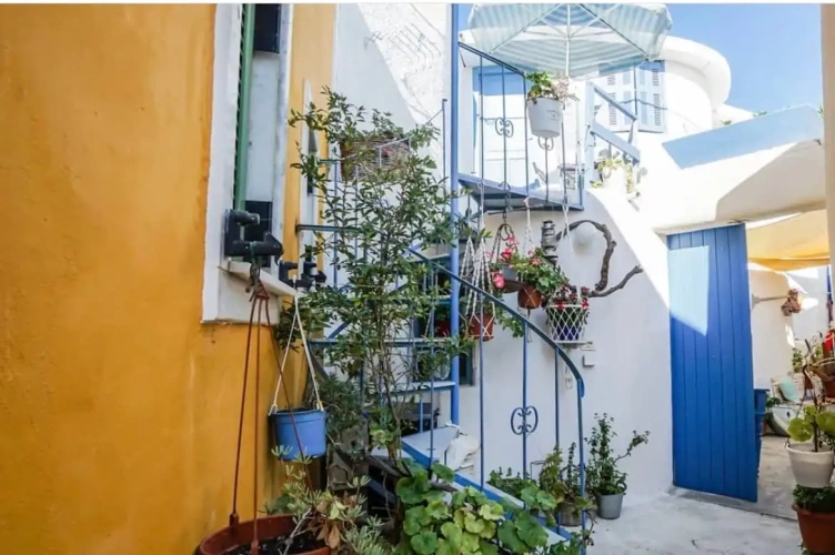 Twin Apartment